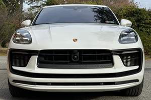 Macan S 2024, Motor V6 Twin-Turbo de 375 hp, Equipamiento Completo, Sin Modificaciones - Product Image 2