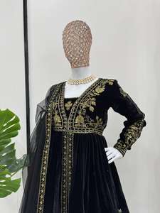 เสื้อใส่ไปงานปาร์ตี้ปักลายผ้ากำมะหยี่วิสโคสและพาลาซโซพร้อม dupatta - Product Image 4