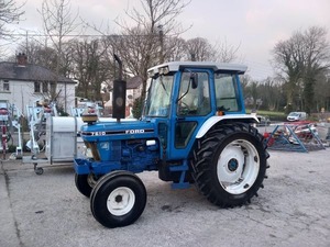 Tractor de ruedas 4WD usado de fábrica Ford 8630 Tractor a la venta - Product Image 5