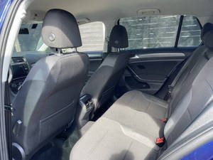 Voiture d'occasion de qualité et abordable, Volkswagen e-Golf SE 2017, conduite à gauche - Product Image 4