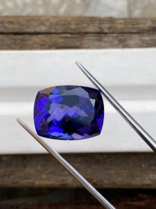 Bleu Royal 16.49 Carat Naturel Tanzanite Facettes Long Coussin Coupe Carré Gemme Deluxe Couleur Loupe Propre Collier Chaleur - Product Image 5