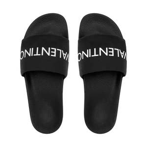 รองเท้าสไลด์แบบเปิดนิ้วเท้าสีดำพร้อมตัวอักษรโลโก้และพื้นรองรับแรงกระแทก - Product Image 4