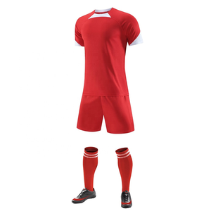 Service OEM à prix abordable sublimé, coupe automatisée, uniforme de football pour jeunes personnalisable avec impression du nom et du logo de l'équipe - Product Image 5