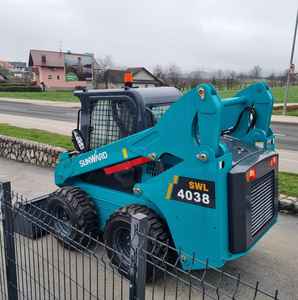 Chargeuse compacte sur pneus TOP POWER Sunward SWL 4038, diesel, avec godet, équipement de construction - Product Image 5