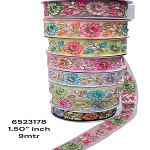 Dentelles de broderie florales multicolores chics faites sur commande pour des styles à la mode. Idéal pour les robes de couture, saris - Product Image 2