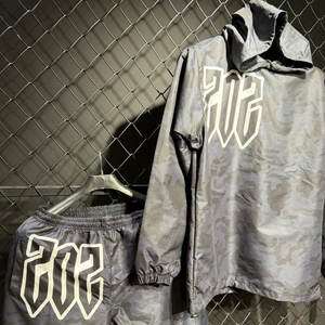 Chándal Cortavientos de Alta Calidad, Pantalón Acampanado y Chaqueta con Cremallera, 100% Nailon, Líneas Reflectantes, Chándal Cortavientos para Hombre - Product Image 3