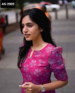 Tenue traditionnelle indienne Organza lourd avec imprimé fleuri Fantaisie Kurtis simple avec grande taille disponible pour tenue décontractée Kurtis - Product Image 6