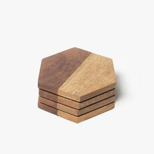 Sous-verres carrés en bois d'acacia Protection du dessus de table Comptoir et surfaces Taille : 4 x 4 pouces - Product Image 2