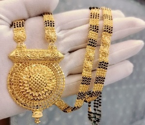 มนต์สุตร้าสี่เส้นสำหรับงานแต่งงานและสวมใส่ในชีวิตประจำวันและเหมาะกับการออกแบบที่หรูหราทันสมัยหนึ่งกรัมชุบทองสี่สาย - Product Image 3