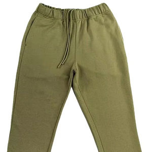 Le survêtement de confort ultime est moderne et offre la fusion parfaite entre confort, chaleur et mode. - Product Image 1