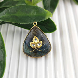 Pendentif en forme de billion de pierres précieuses Labradorite de feu bleu en gros - Product Image 4