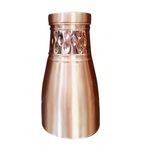 Botella de agua de color dorado hecha a mano en Moradabad regalo personalizado con alta capacidad - Product Image 6