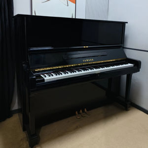 Piano droit Yamaha U3G 88 touches, fabriqué au Japon, d'occasion, mécanique, à vendre, excellente qualité sonore - Product Image 2