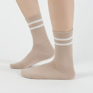 Calcetines de Algodón para Mujer - Diseño de Rayas Tubulares en Varios Colores, Diseño Colorido, Calcetines Coreanos para Uso Diario - Rayas Tubulares A - Product Image 6