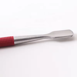 Pousse-cuticules professionnel en acier inoxydable à double extrémité, éliminateur de peaux mortes, manucure, pédicure, réutilisable, nettoyage des ongles, rouge mat - Product Image 4