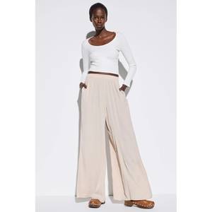 Pantalons décontractés pour femmes - élégants et confortables, 100% coton, coupe régulière - Product Image 1