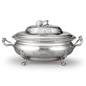 Elegante plato de frotamiento de acero inoxidable con asas fuertes para transportar alimentos fácilmente desde la cocina hasta la mesa de servicio - Product Image 5