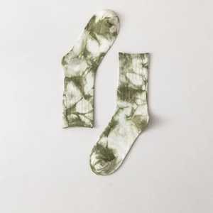 Calcetines deportivos Tie Dye con logotipo personalizado al por mayor Hombres Mujeres Moda juvenil Calcetines coloridos Tie Dye - Product Image 6