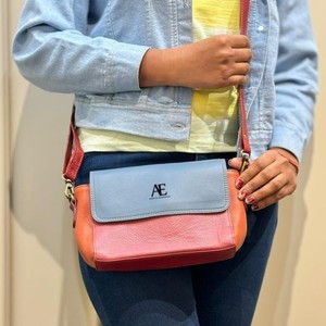 Sac à bandoulière en cuir recyclé occidental pour femmes élégantes Sac à bandoulière à fermeture éclair doublé en nylon multicolore unique Vente à chaud - Product Image 1