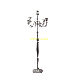 Candelabro alto de plata de 5 brazos con cuentas colgantes de cristal y florero superior para decoración de fiestas de bodas y eventos - Product Image 4