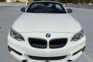 BMW M240i Convertible USADO de 2017 - Product Image 1