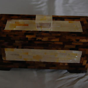 Boîte exclusive artisanale pour bijoux en coquillages, motif artistique incrusté, taille 20x10x8cm - Product Image 1