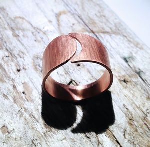 Anillo de moda biomagnético de cobre antiguo para hombres y mujeres, joyería magnética de cobre puro - Product Image 1