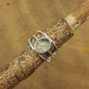 Anillo de piedra de cabujón semipreciosa de Prehnita, Plata de Ley 925 con diamante, Midi estilo minimalista, artículo de regalo fino, joyería - Product Image 1