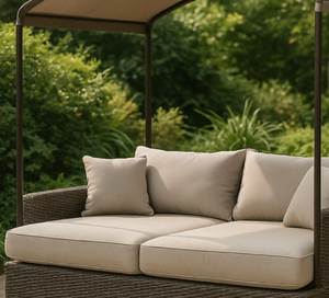 Lit de repos sculptural « Nest » avec auvent rétractable - Product Image 2