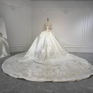 XS265 Magnifique robe de mariée en satin à épaules dénudées avec cristaux pour femmes - Product Image 4