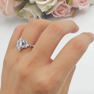 Bague de fiançailles et de mariage Art Déco pour femme en or blanc 14 carats avec diamant de laboratoire taille marquise 1,00 carat IGI E-VS1 – Collection SENSUOUS JEWELS - Product Image 4