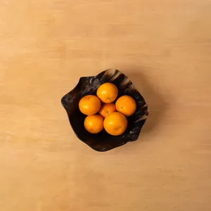 Bol en corne poli fait main unique – Plats décoratifs modernes et écologiques pour la cuisine, la vaisselle et les fêtes, forme personnalisable - Product Image 4