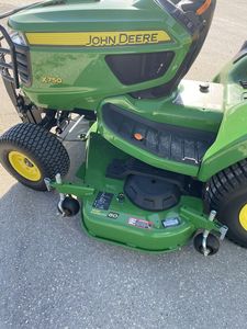 Cortadora de Césped John Deere X750 2025 - Product Image 3