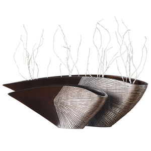 Ensemble de vases à fleurs en métal en fer martelé de haute qualité Design antique personnalisé pour la décoration intérieure Vase de table traditionnel le plus vendu - Product Image 1