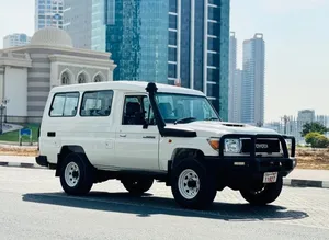 ข้อเสนอที่ดีที่สุดสำหรับ LandCruiserS 70 Series ปี 2018 |   รถพวงมาลัยขวา เครื่องยนต์ดีเซล |   รถเอสยูวี 3 ประตู ตัวเต็มออปชั่น |   ชื่อเรื่องที่เหมาะสม |   รถออฟโรดขับเคลื่อนสี่ล้อ - Product Image 2