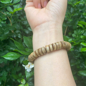 Nuevo producto Pulsera de madera de agar Pulsera elástica redonda natural original hecha en Vietnam - Product Image 3