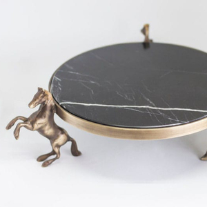 Plateau à gâteau floral décoratif en métal le plus vendu à des fins de fête et de mariage du fabricant indien au meilleur prix - Product Image 1