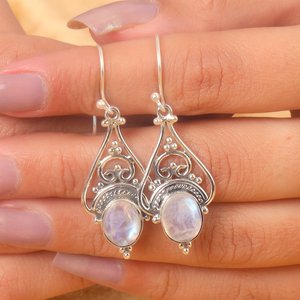 Pendientes ovalados de piedra lunar arcoíris, Pendientes colgantes de declaración de Plata de Ley 925, joyería - Product Image 1