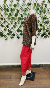 Camisa elegante de manga corta de alta calidad para mujer, perfecta para ropa de oficina, reuniones de negocios y eventos formales a un precio asequible - Product Image 5