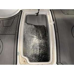 Bateau de pêche en fibre de verre Hurricane SD 2690 OB Nouvel An 2023 - Product Image 2