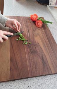 Planche à découper rectangulaire en bois d'acacia de qualité supérieure, très vendue, avec rainures profondes pour le jus, lavable au lave-vaisselle et épaisseur personnalisable - Product Image 5