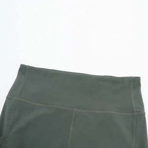 Pantalon court pour femme ERKE en vert bambou 12224202161-503 Coupe ajustée Tissu tricoté - Product Image 4
