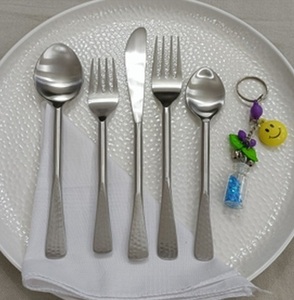 Couverts en acier inoxydable à manche texturé couverts 5 pièces vaisselle cuillère fourchette couteau vaisselle de cuisine pour restaurant à domicile - Product Image 1