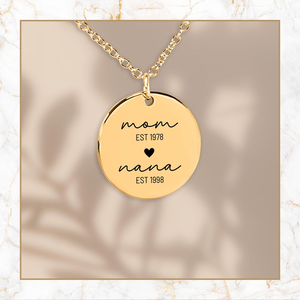 Collier à breloques multiples comprenant une fleur en filigrane, une pierre précieuse et une date gravée personnalisée pour les femmes à prix réduit - Product Image 5