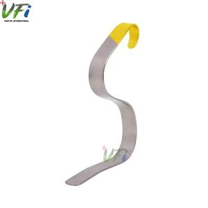 Gonzalez Gluteal Retractor 18cm 20mm ancho Instrumentos Quirúrgicos Por Vidifive International - Product Image 1