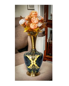 Florero Moderno de Lujo en Hierro Metálico |   Jarrón Decorativo Negro Dorado para Centros de Mesa, Decoración del Hogar, Arreglos Florales para Bodas - Product Image 2