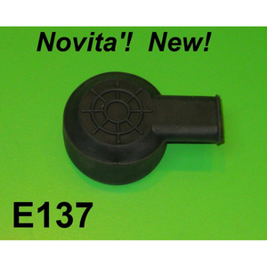 Cubierta de goma para caja de conexiones trasera con diseño 'telaraña' en relieve Lambretta LI S3 + SX + Special + GP/DL - Product Image 1