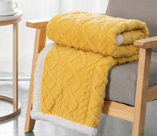 สีเหลือง