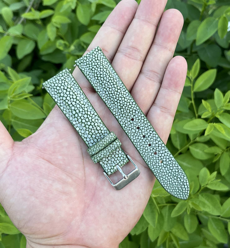 สีเขียว