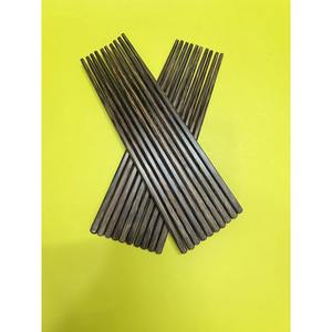 Baguettes en feuilles de corypha naturelles, vaisselle durable et écologique - Product Image 1